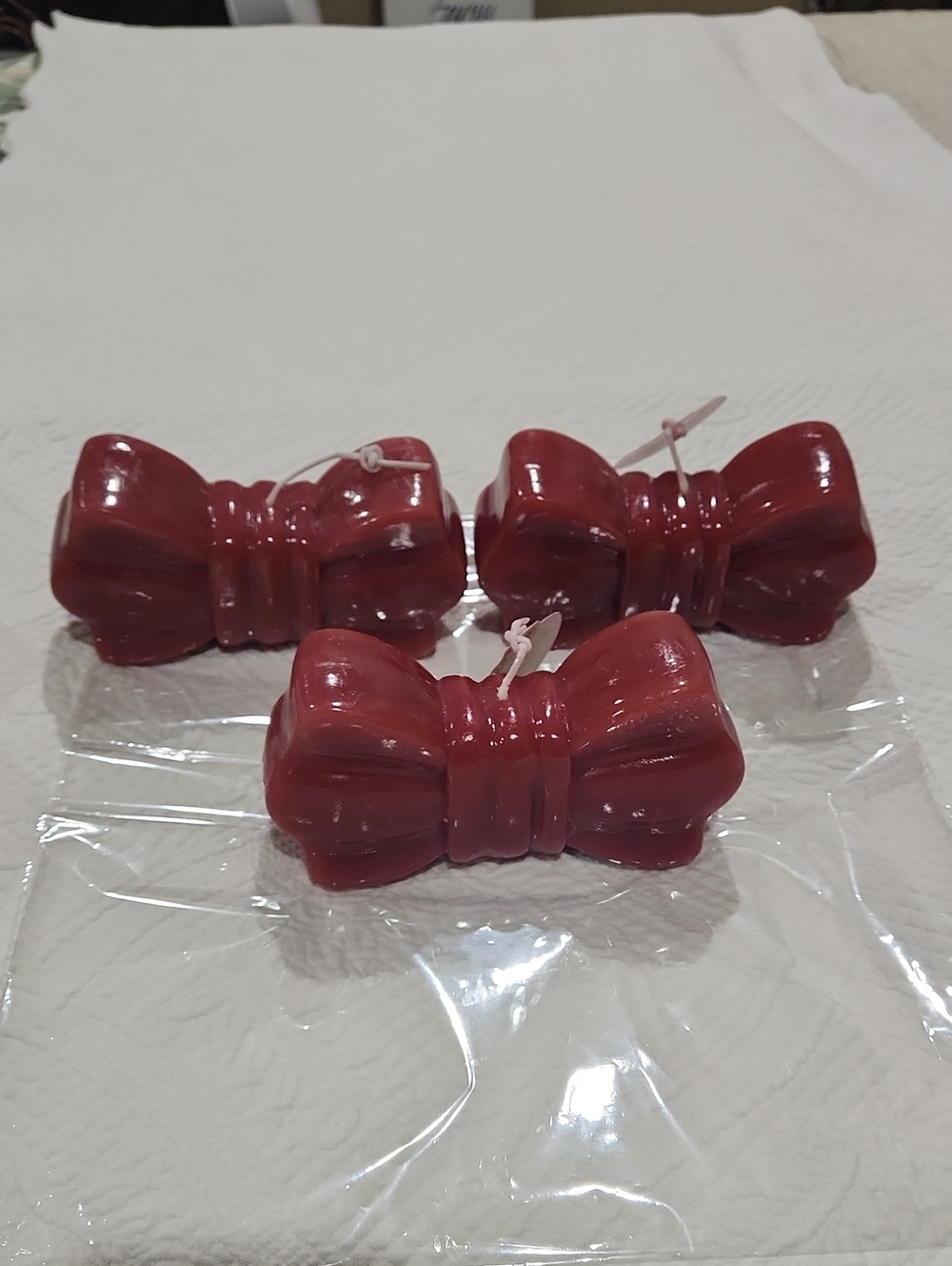 Bow-Shaped Decorative Candle Trio